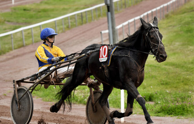 Dubbeltravet lockade publik och bjöd på debut