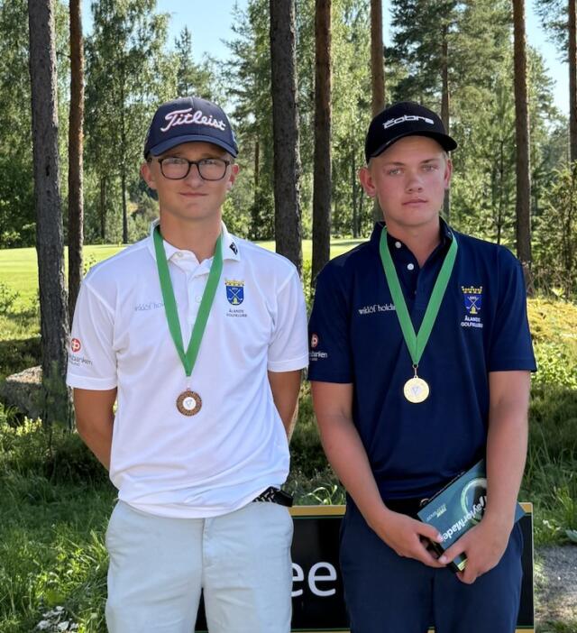 Åländska golfare gör det bra på touren