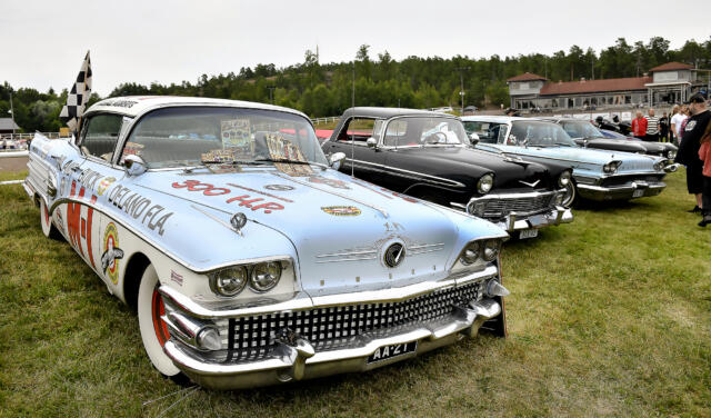 Stor uppslutning på Oldtime Cruisers bilutställning