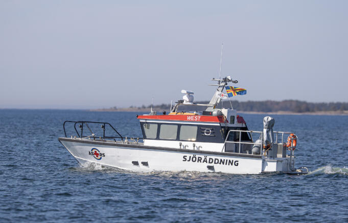 Man överbord och två segelbåtar på grund – Flera sjöräddningsuppdrag i helgen