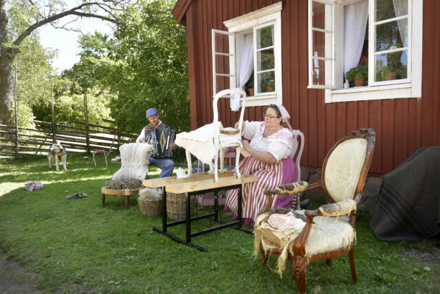 Vedeldat och hemstickat lockade långväga gäster