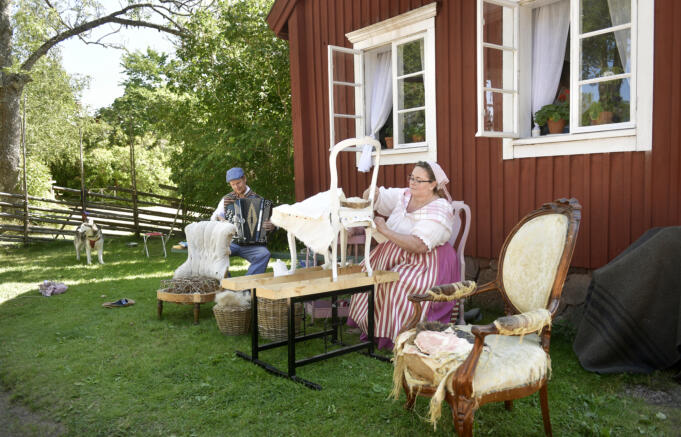 Vedeldat och hemstickat lockade långväga gäster