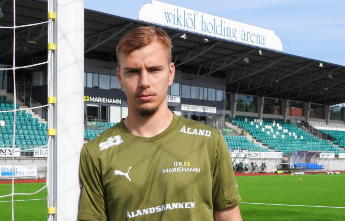 IFK lånar mittback från KuPS