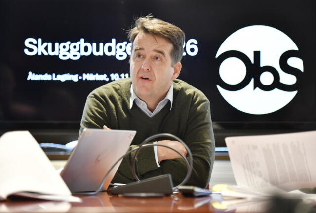 Ob öppnar för misstroende om skärgårdstrafiken