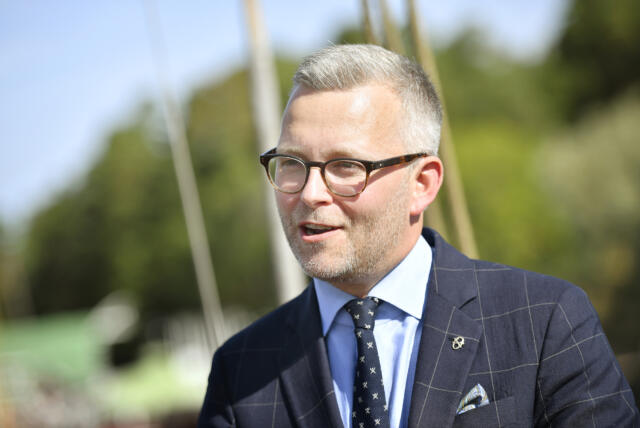 Löfström: ”Vi kan inte ha en ny regering med återkommande rasistiska utspel”