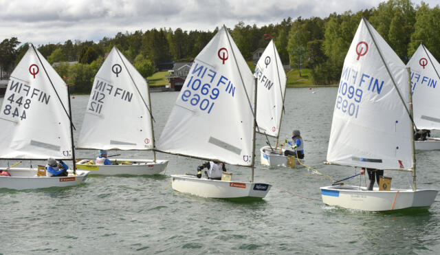 ÅSS-unga seglade Optimist/Kadett-FM