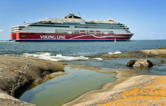 Viking Line gör donation på Östersjödag