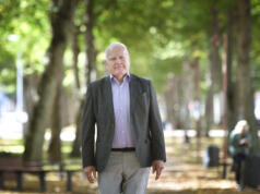 Sune Carlsson fyller 70 år: Han sjunger i kör och matar surdegsroten