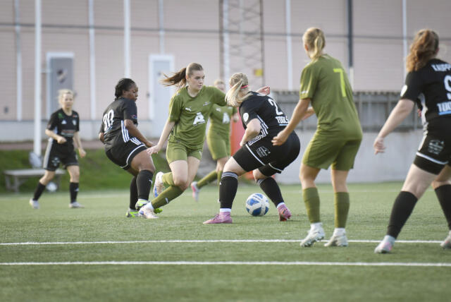Målexplosion då IFK-damerna vann