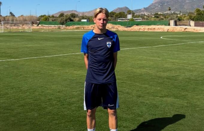 Arvid Bergvik från start mot Sveriges U19
