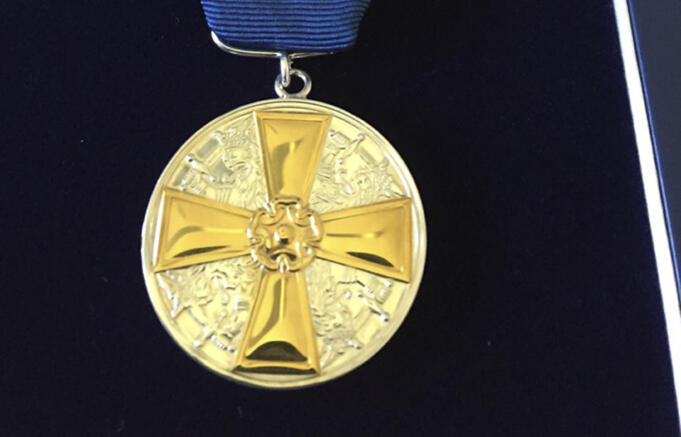 Vem ska få morsdagsmedalj?