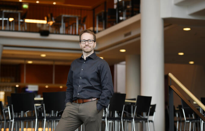 Han leder kraftsamlad julkonsert i Alandica