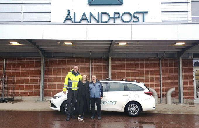 Åland Post donerar bil till Ukraina