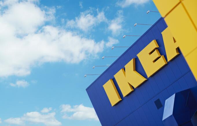 Efter ett och ett halvt år – Ikea i Uppsala öppnar igen